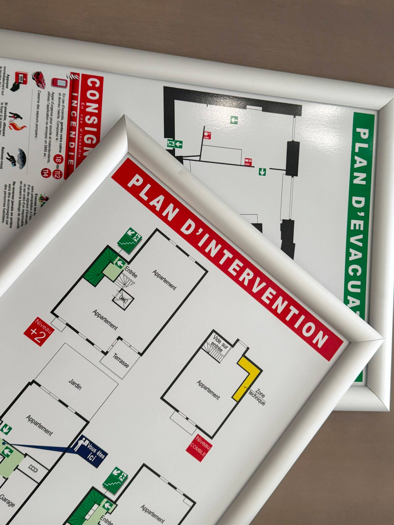 Plans d'intervention de sécurité SERELYS SÉCURITÉ en Vendée montrant un plan d'intervention avec zones d'évacuation, accès et points de vidéosurveillance pour solutions de sécurité intégrées